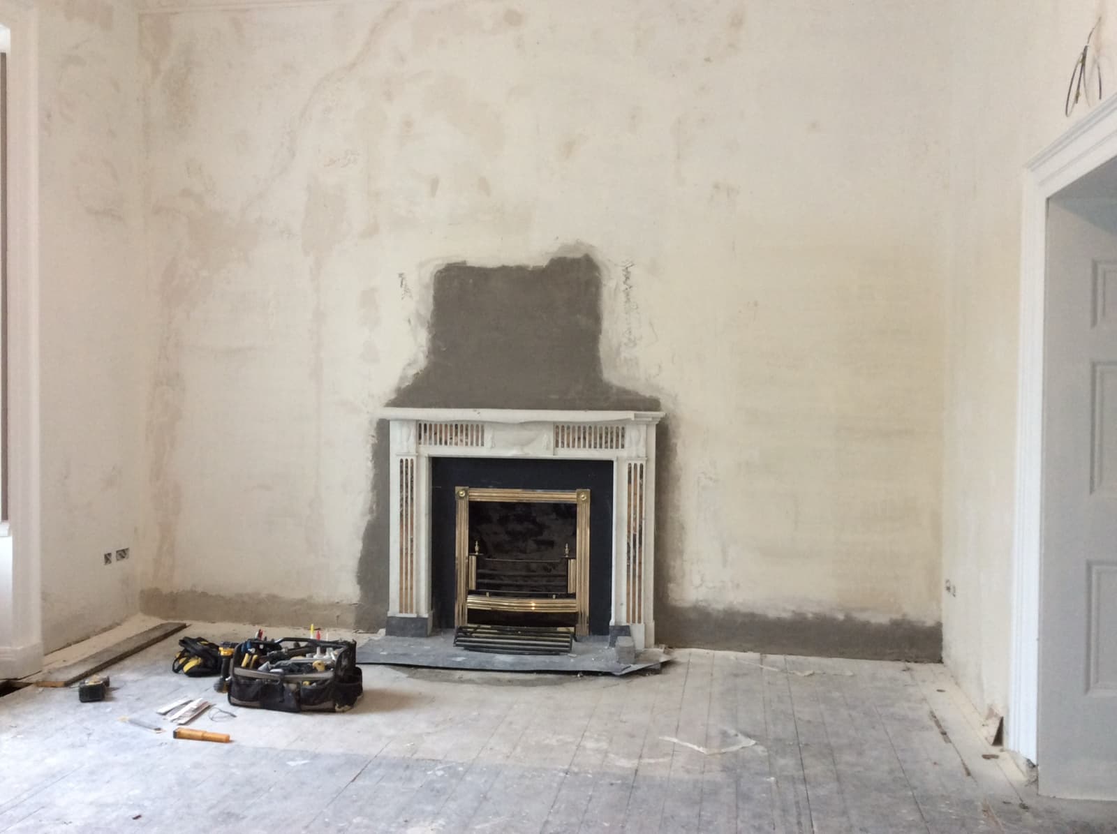 Fireplace and ceiling restoration