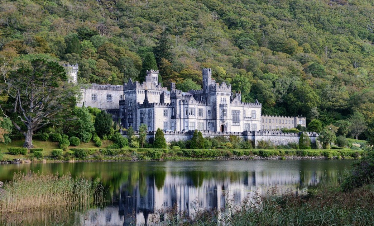Kylemore Abbey & Connemara — photo 1